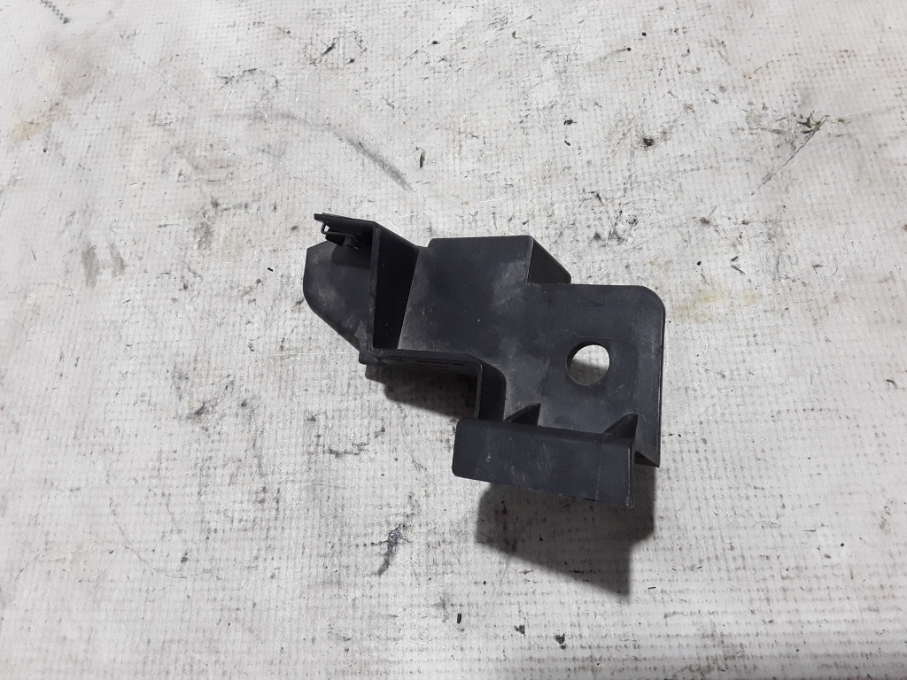 Used RENAULT Master Headlamp holder 269255475R