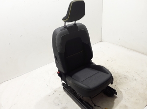 RENAULT Kangoo III (2021–2026) Vordersitz und seine Teile - 2