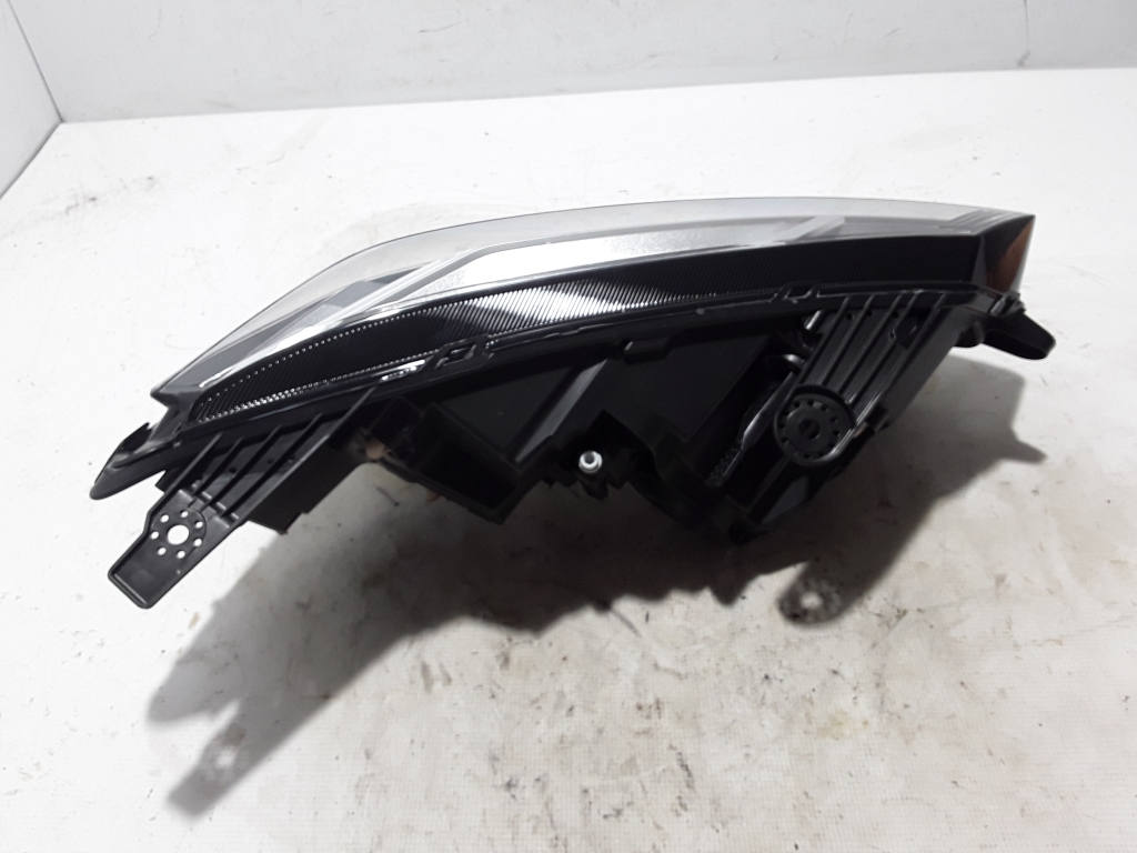 Used Dacia Sandero Headlights 260606033R