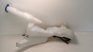 Ford Fiesta VI (2008–2017) Front washer fluid reservoir 8A6117B613 - 4