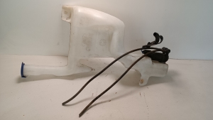 Front washer fluid reservoir - 8A6117B613