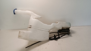 Ford Fiesta VI (2008–2017) Front washer fluid reservoir 8A6117B613 - 6