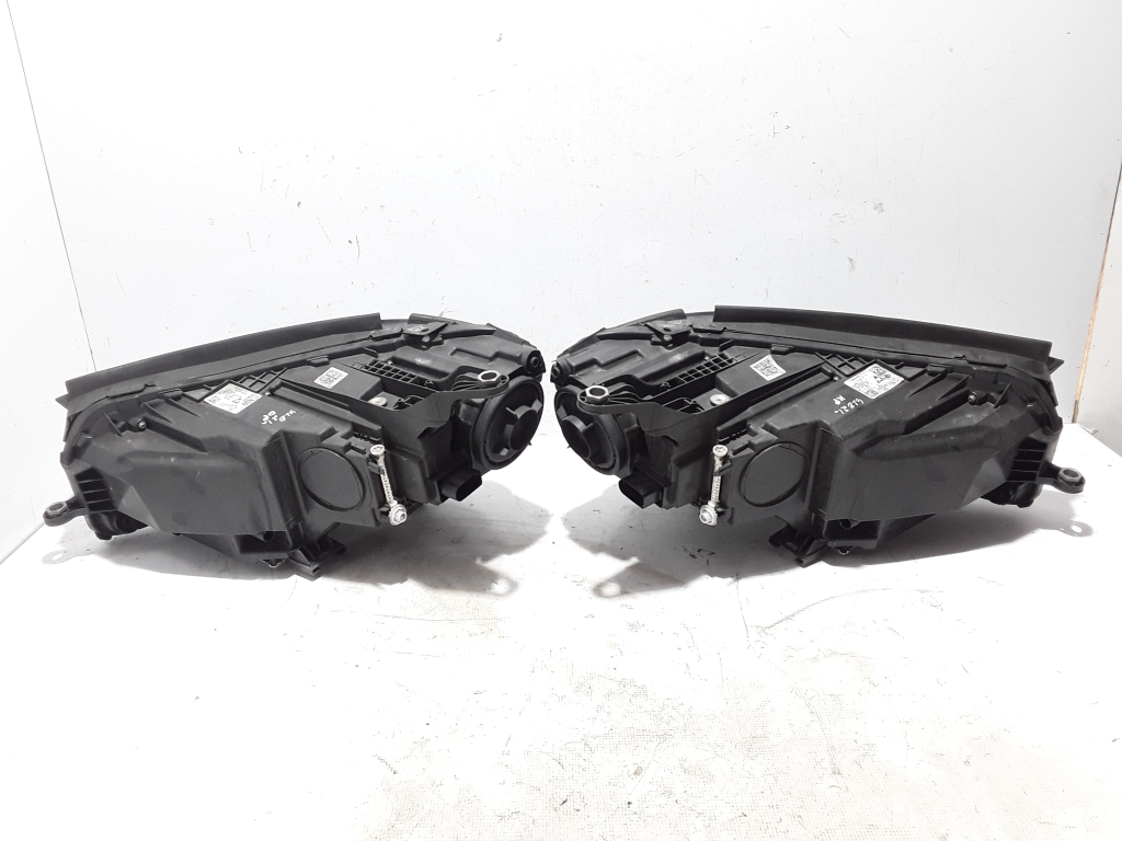 MERCEDES-BENZ GLE W167 (2019-2024) Front Headlights Set 21060059