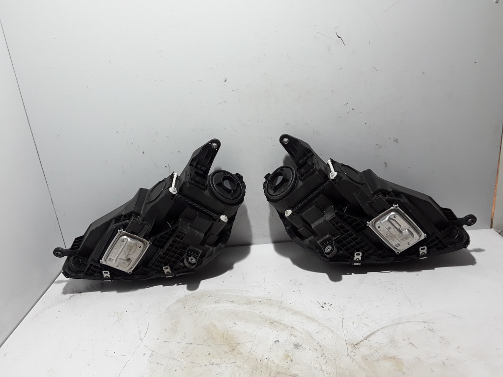 MERCEDES-BENZ GLE W167 (2019-2024) Front Headlights Set 21060059