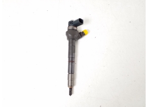  Fuel injector 