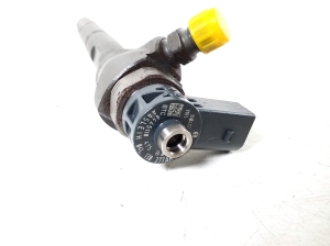  Fuel injector 