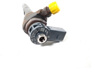  Fuel injector 