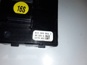 AUDI TT (2014–2026) Front door glass switch 8V0959851C - 3