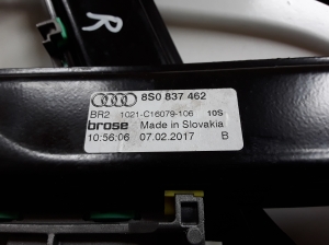 AUDI TT (2014–2026) Front door window regulator 8S0837462 - 2