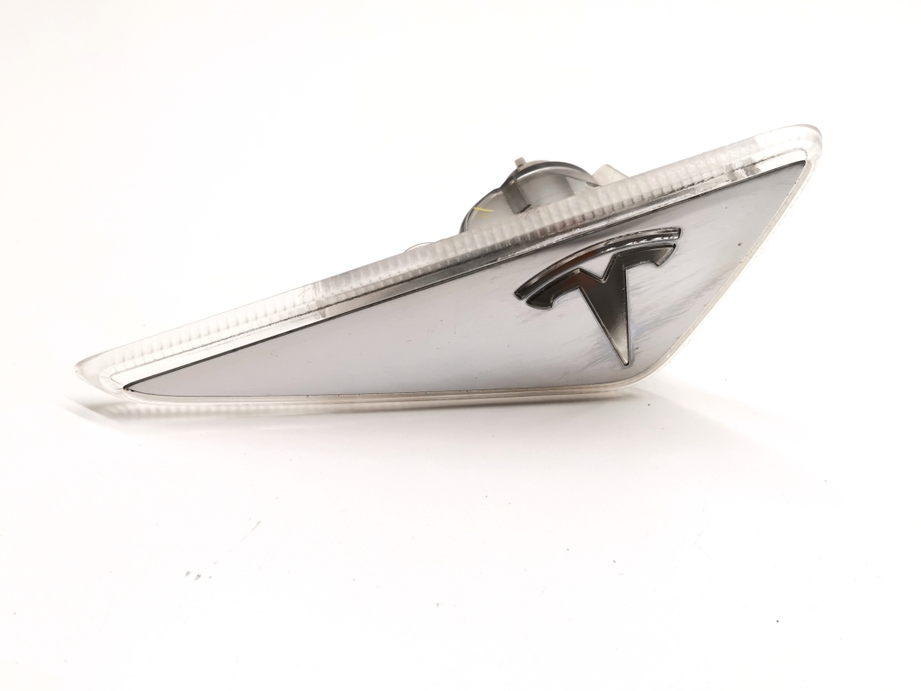 TESLA Model S 1 generation (2012-2024) Priekinis dešinys sparno posūkio žibintas (posūkis) 988564 21188395