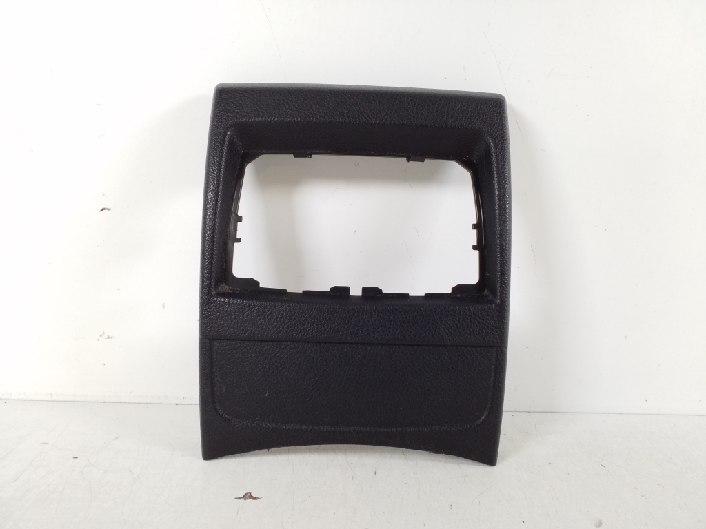 BMW 1 SERIES F20 (2010–2026) Salona konsoles cita detaļa 51169207326 BMW 1 SERIES F20 (2010–2026) Salona konsoles cita detaļa 51169207326