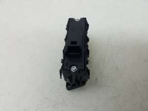 Mercedes Benz E-Class W212 (2009–2015) Door lock/unlock switch A2048706310 - 4