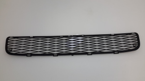  Front bumper lower grille 