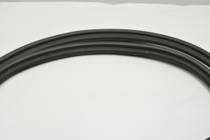  Front door sealing rubber 