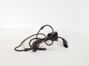 Mercedes Benz C-Class 205 (2014–2021) ABS-Sensor vorne A2059058003 - 2