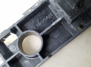 NISSAN X-Trail T32 (2013–2021) Rear bumper bracket 852204CE0A - 3