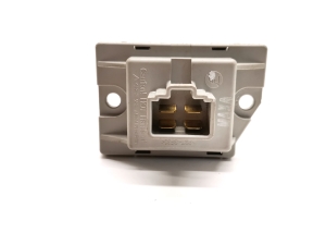 Tesla Model S S (2012–2026) Cabin shoulder motor resistance - 2