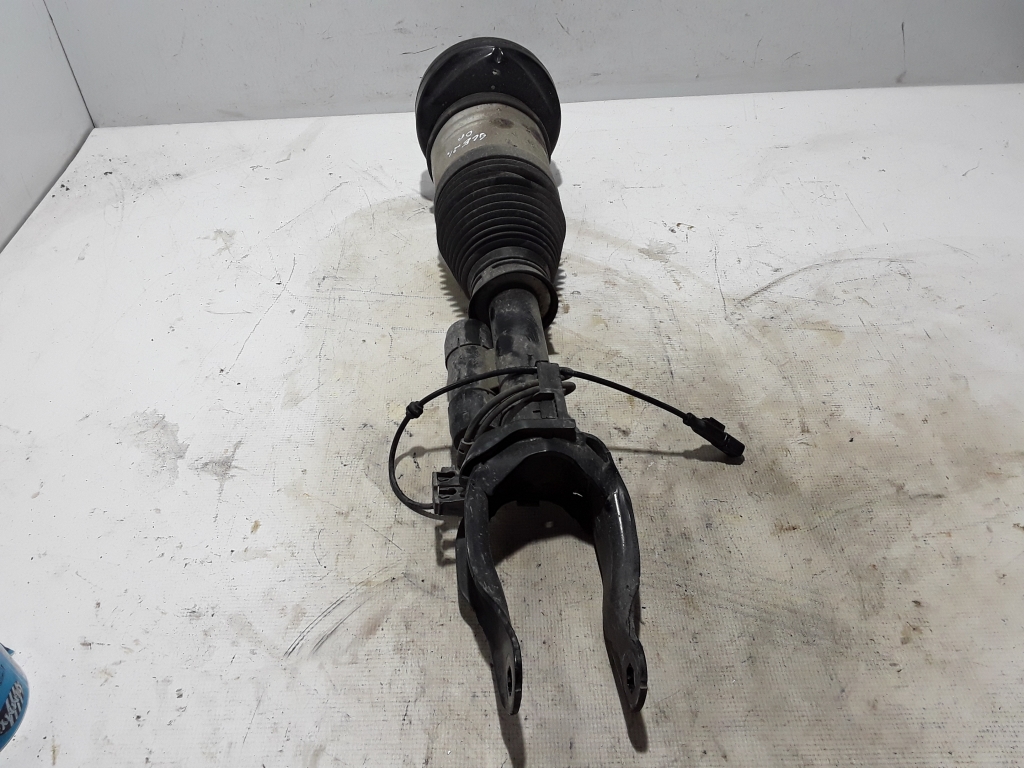 MERCEDES-BENZ GLE W167 (2019-2024) Front Right Shock Absorber A1673203604 21061032