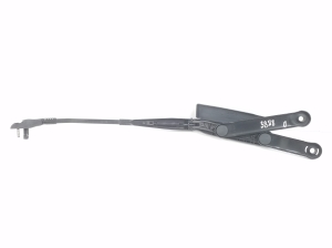  Windshield wiper blade 