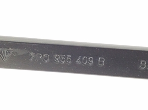  Windshield wiper blade 