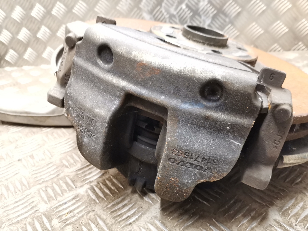 VOLVO V60 1 generation (2010-2020) Front Left Wheel Hub KN067 24483112