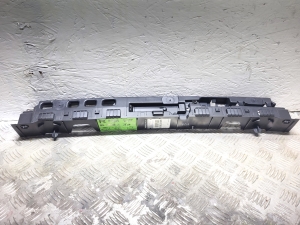 Rear bumper bracket on the rear panel - 850425825R