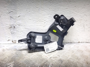 RENAULT Captur (2013–2019) Rear bumper bracket 852233250R - 2