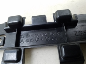 Mercedes Benz G-Class (2018–2026) Halterung für Schwellerverkleidung außen A4636982301 - 2