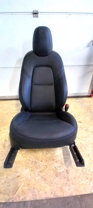 Priekšējais sēdeklis un tā detaļas - 1456943-00-C