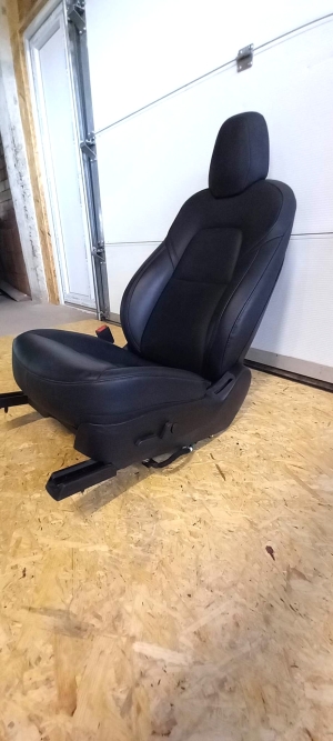 Tesla Model 3 3 (2016–2024) Priekšējais sēdeklis un tā detaļas 1456942-00-C - 2