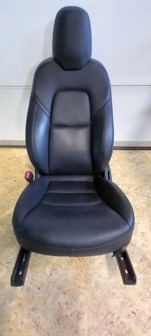 Priekšējais sēdeklis un tā detaļas - 1456942-00-C