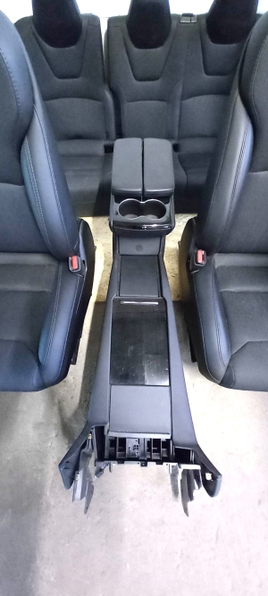 Tesla Model X X (2015–2026) Salons un tā detaļas - 4