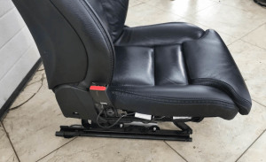 VOLVO V60 (2018–2026) Front seat and its parts - 2