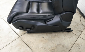 VOLVO V60 (2018–2026) Front seat and its parts - 3