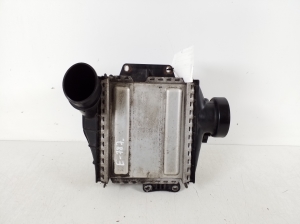 Vahejahuti radiaator - A6510901800
