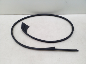 Front door rubber seal - A2576730100