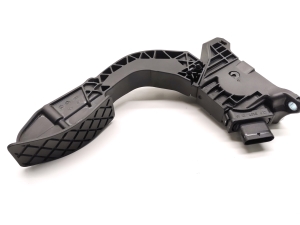   Accelerator pedal  - 4KL723523 