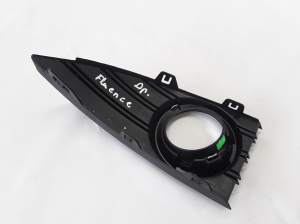 RENAULT Fluence (2009–2017) Nebelscheinwerferabdeckung vorne 261A50002R - 2