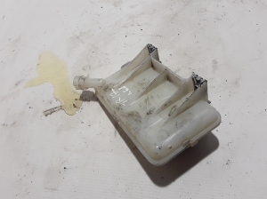  Brake fluid reservoir 