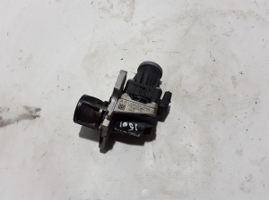  EGR valve 