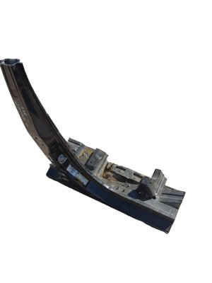 Jeep Grand Cherokee WK2 (2010–2026) Sill and center pillar - 2