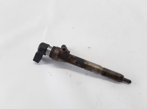  Fuel injector 