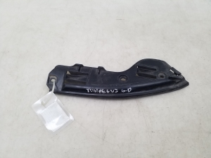Rear bumper bracket - 7L6807394A