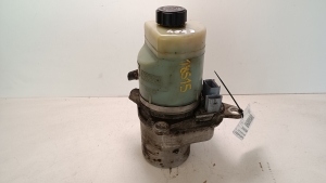 Ford Focus (2004–2011) Power steering pump 4M513K514CC - 2