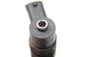  Fuel injector 