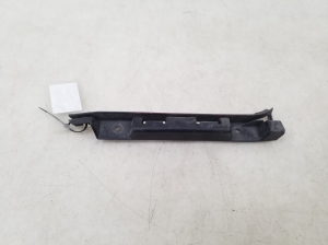 Rear bumper bracket - 8223248