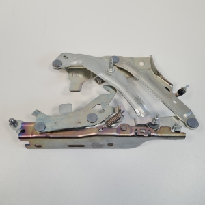 AUDI Q5 (2017–2026) Kapoti hing 80A823302B - 4