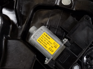 Hyundai i40 (2011–2026) Esiukse aknatõstuk ja selle osad - 2
