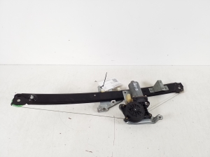 Rear side door window regulator