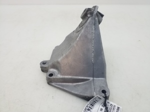 Motorhalter - A2722231604